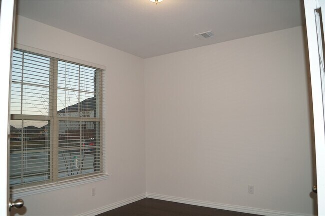 Building Photo - 2056 Meliana Dr