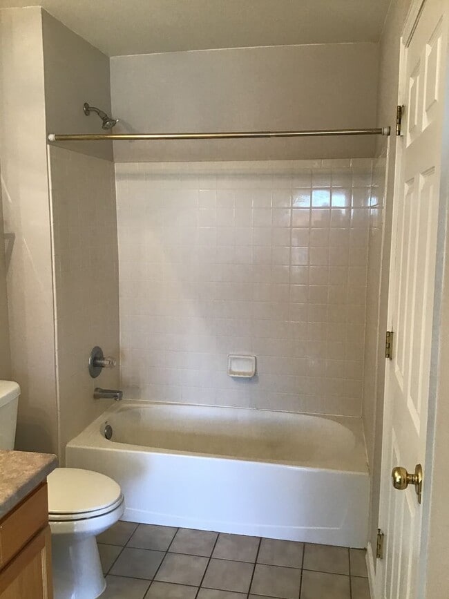 Building Photo - Townhome for rent near Red Hawk golf cours...