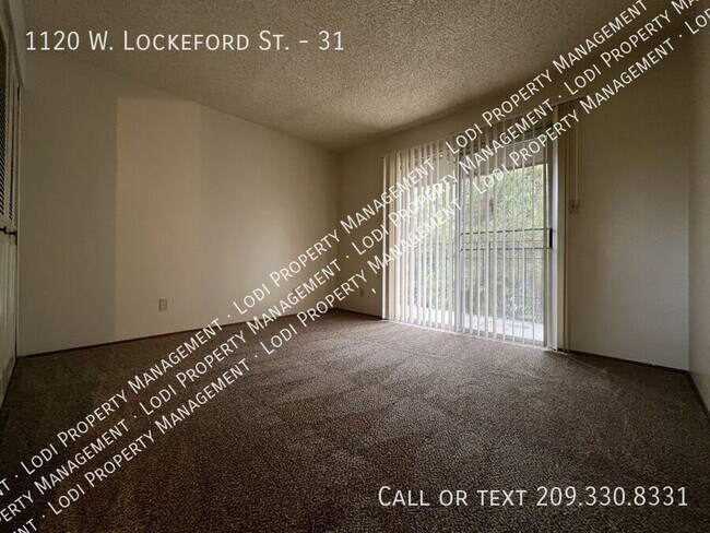 Building Photo - 1120 W Lockeford St