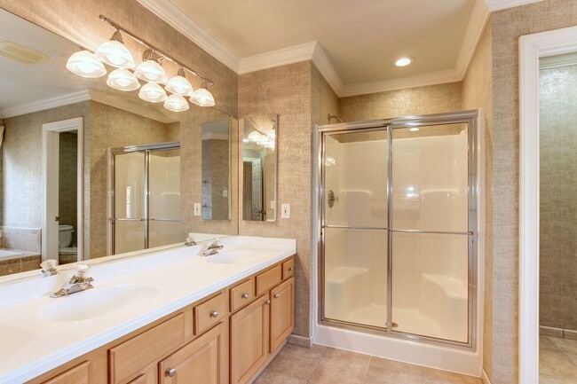 Building Photo - Lovely and Sought After Home for Rent in t...