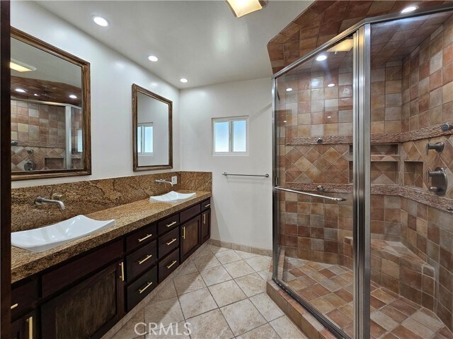 Building Photo - 4559 Don Pio Dr