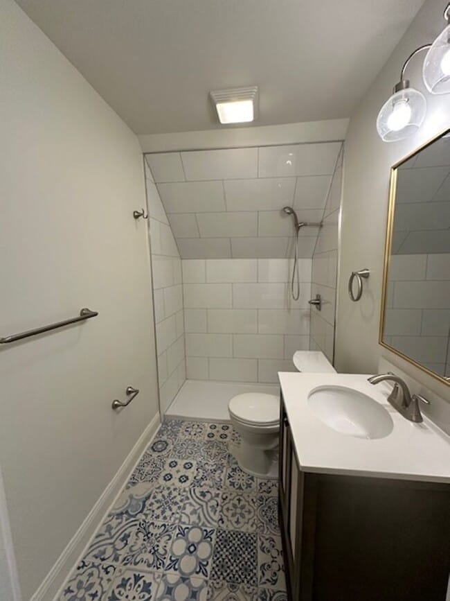 Building Photo - Discover the perfect blend of comfort, con...