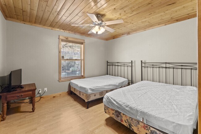 Building Photo - 307 Heath Dr