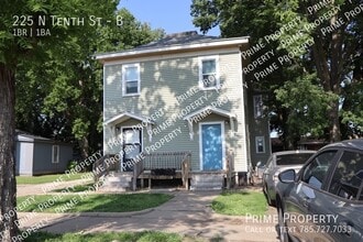 Building Photo - 225 N Tenth St-B