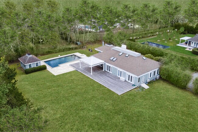 Building Photo - 5 Ranch Ct