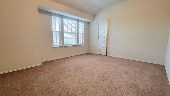 Building Photo - 128 Cypress Hills Rd