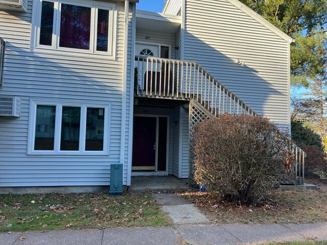 Building Photo - 85 Old Town Rd