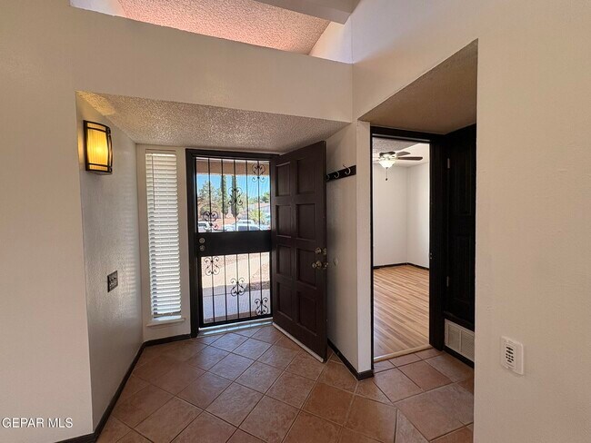 Building Photo - 7148 Villa Hermosa Dr