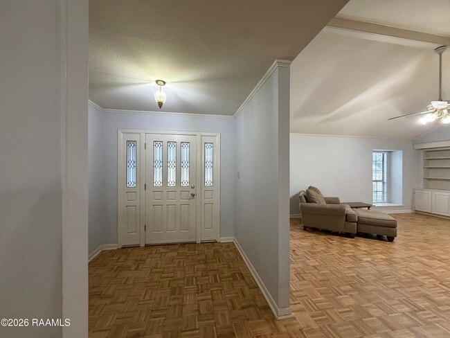 Building Photo - 1103 E Bayou Pkwy