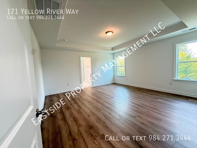 Building Photo - 171 Yellow River Wy