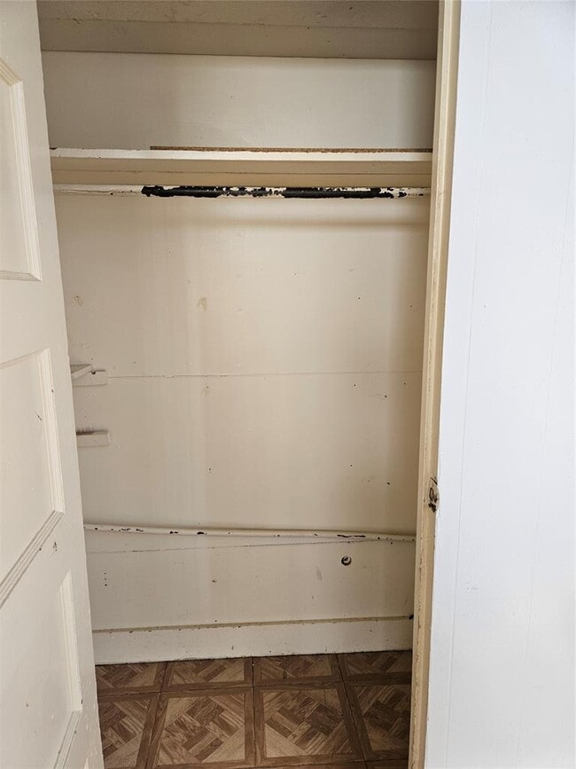 Building Photo - 501 Burnet St