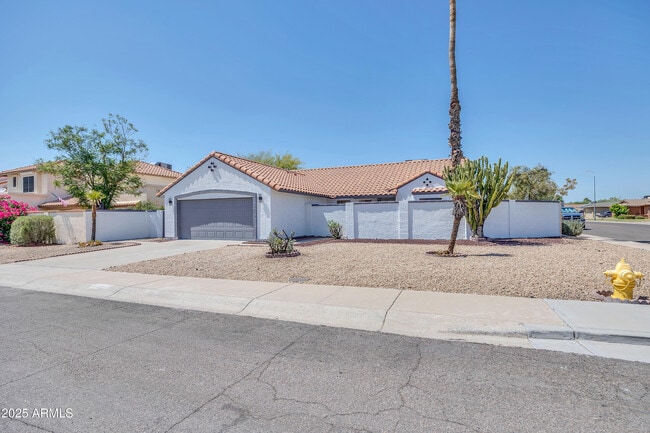 Building Photo - 5302 W Cheryl Dr