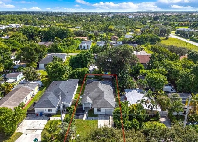 Building Photo - 23061 SW 124th Ct