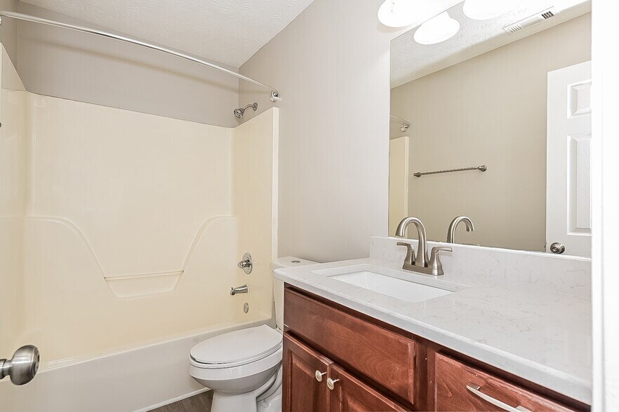 Building Photo - 388 Jasmine Dr