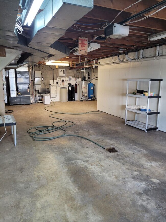 Building Photo - 131 Pinetown Rd