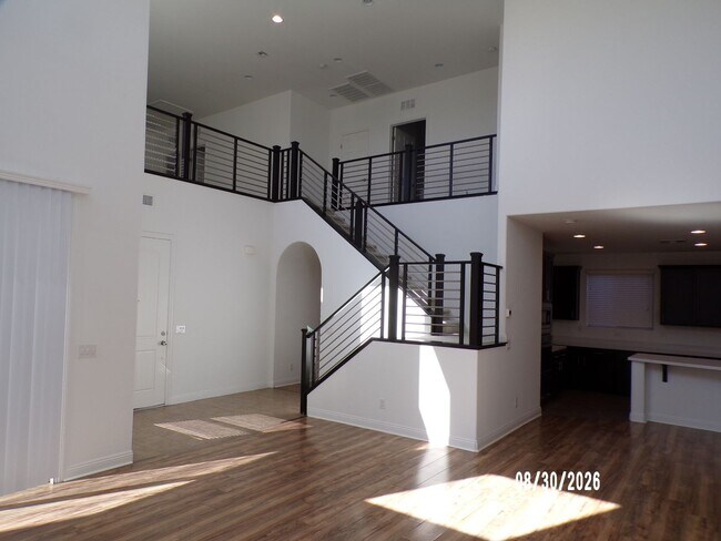Building Photo - 1051 Whitworth Ave