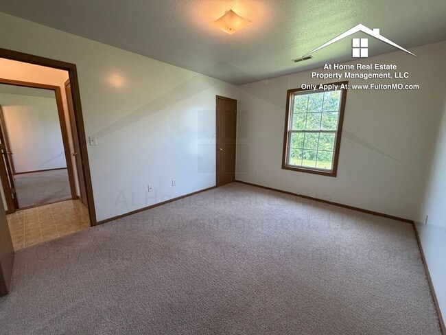 Building Photo - 2705–2707 Porter Place