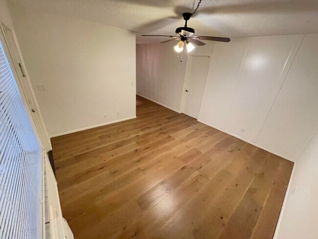 Building Photo - 301 W Ocean Ave