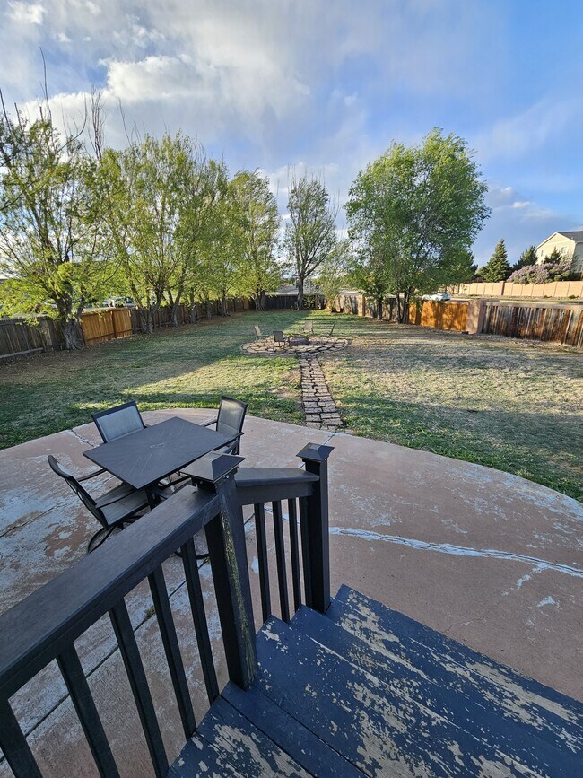 Building Photo - 8207 Monterey Way