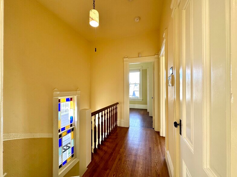 Building Photo - 817 Foothill Blvd