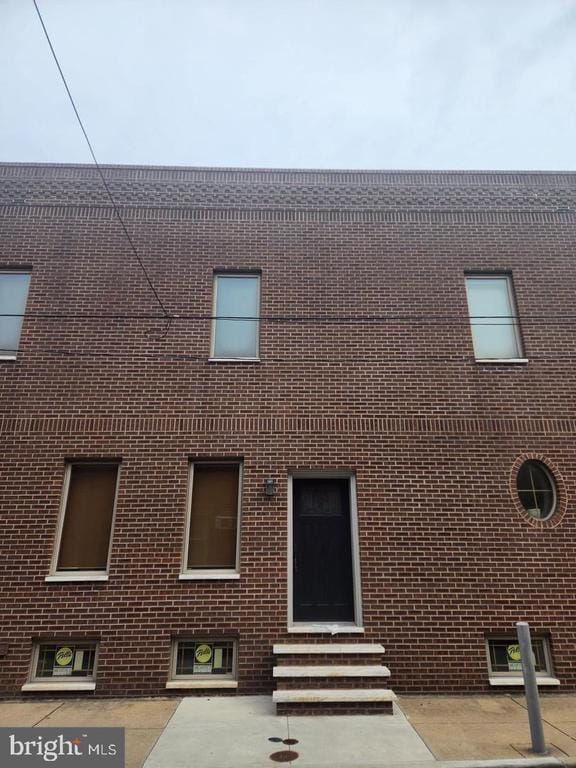 Primary Photo - 1426 W Shunk St