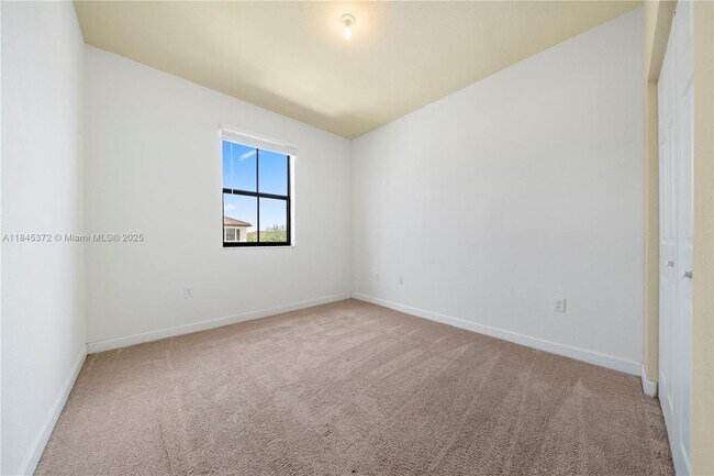 Building Photo - 3366 W 90th Terrace