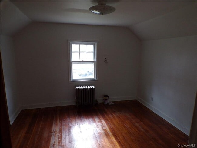 Building Photo - 2 Mertes Ln