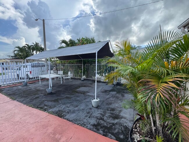 Building Photo - 3540 NW 95th Terrace
