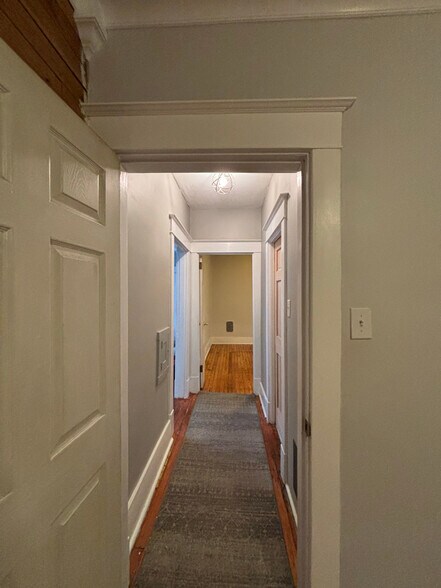 Building Photo - 260 Academy Ave