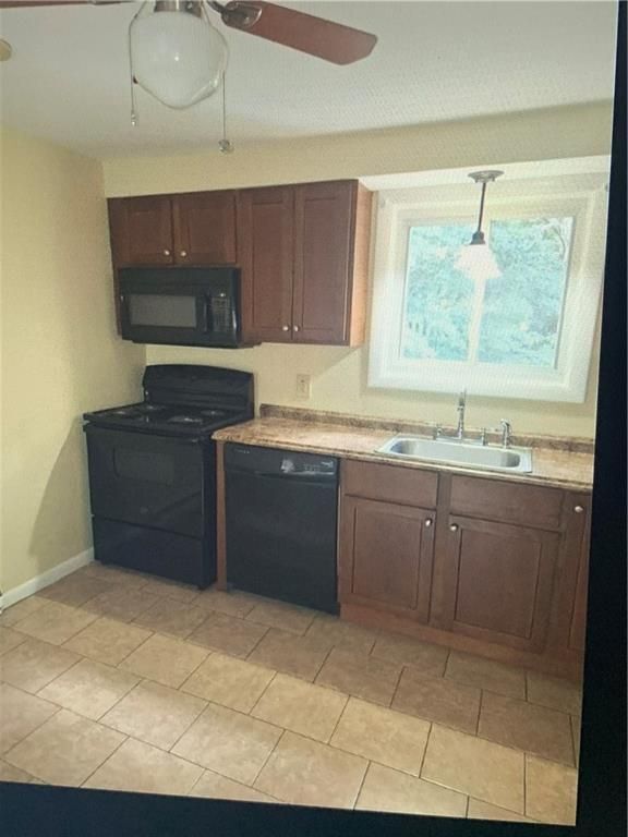 Building Photo - 60 Bethel St