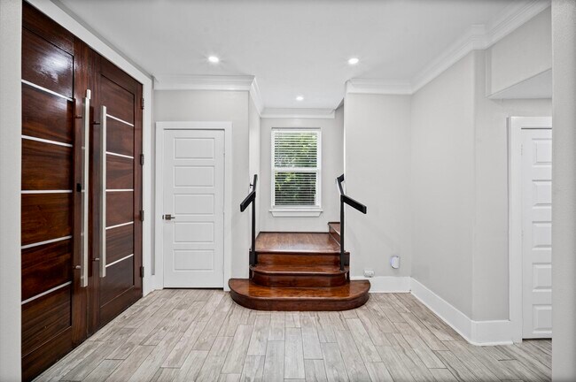 Building Photo - 12430 Pecan Ct