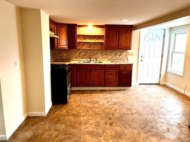 Building Photo - 9-11 Ridge St