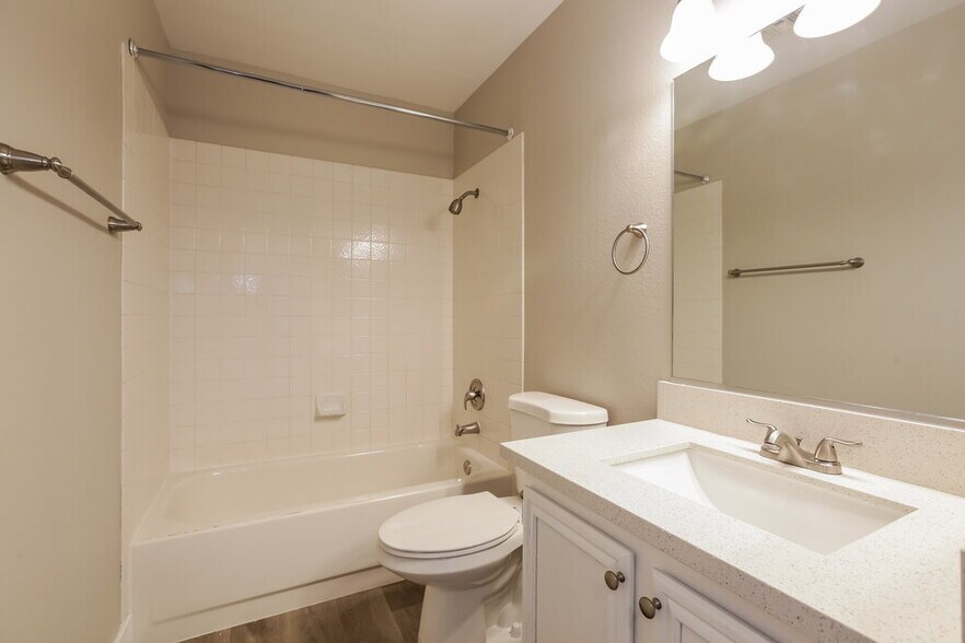 Building Photo - 3334 Syvella Ct