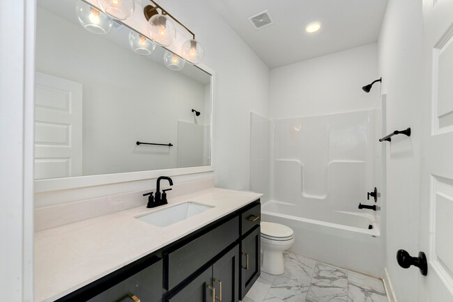 Building Photo - 4133 Virginia Ave