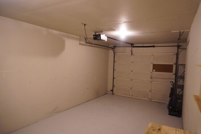 Building Photo - r3128.3130NE.86th.AVE