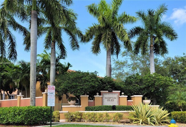 Building Photo - 10645 SW 8th St