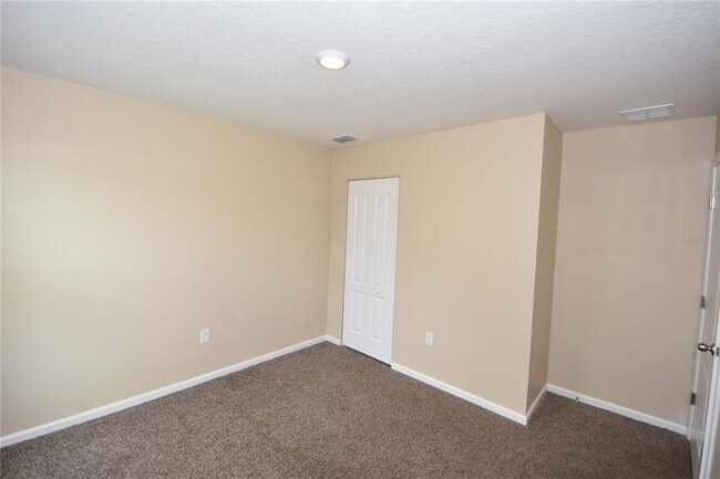 Building Photo - 14 Pine Cottage Ln