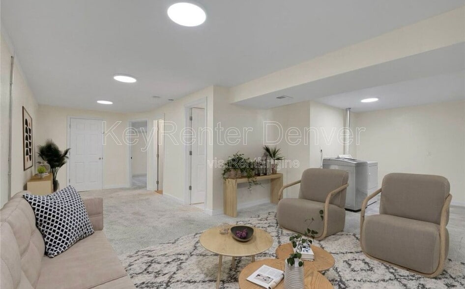 Building Photo - 7421 Harlan Way