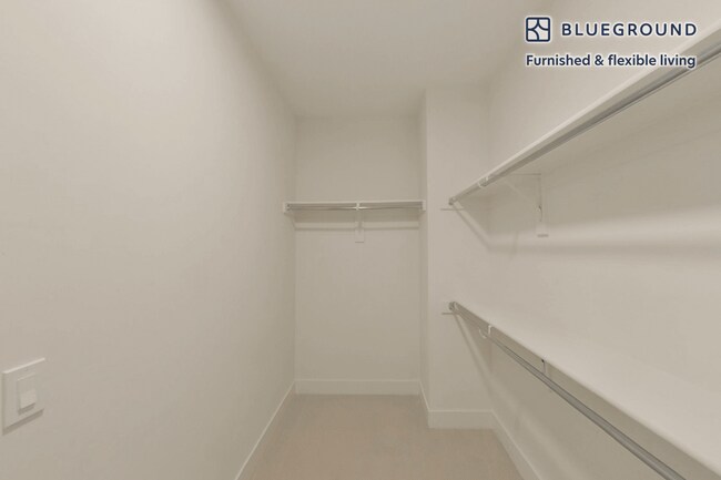 Building Photo - 1580 E 39th Ave