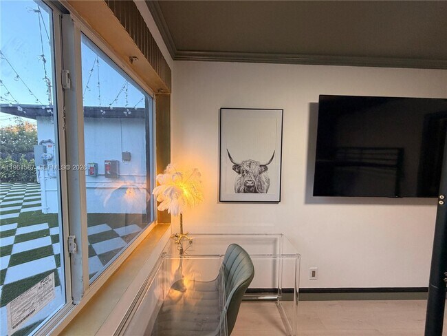 Building Photo - 920 SW 50th Ave