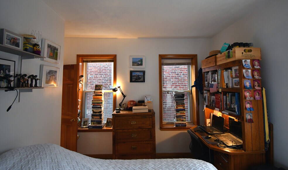 Building Photo - 374 North St