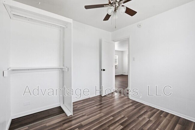 Building Photo - 1015 N Scott Ave