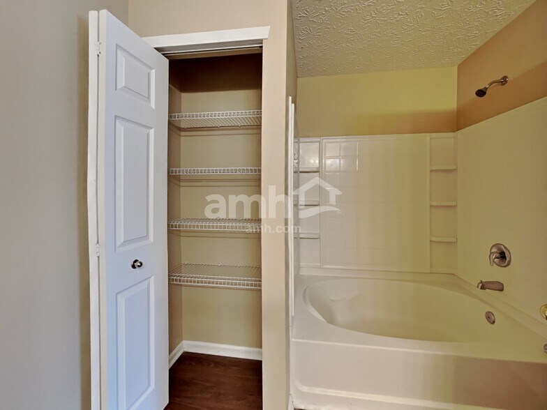 Building Photo - 8046 Wichita Hill Dr