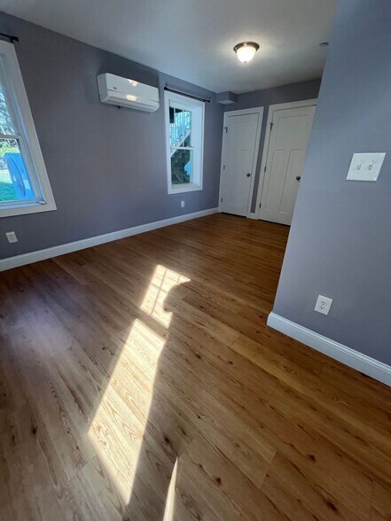 Building Photo - 8 Sugar Maple Ln