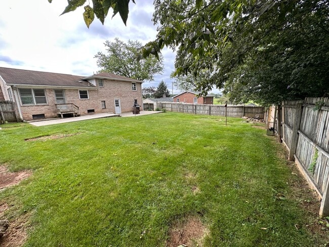 Building Photo - 3 bedroom 1.5 bath Lower Allen Township