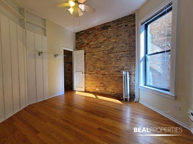 Building Photo - 2 bedroom in CHICAGO IL 60610