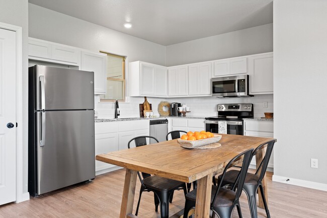 Building Photo - 811 Meiomi Dr