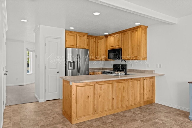 Building Photo - 1901 W 1020 N