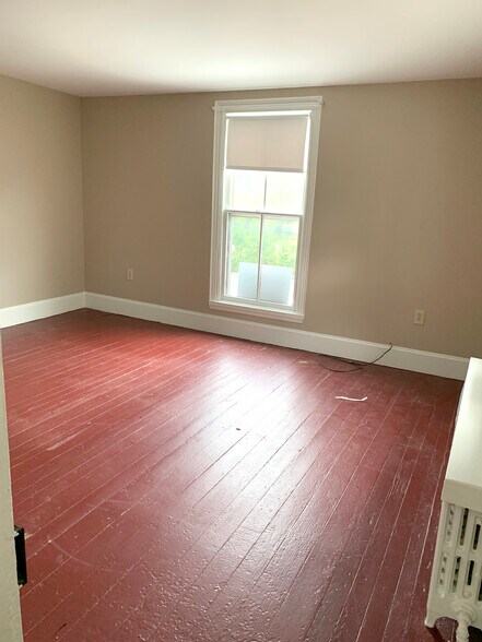 Bedroom-new carpeting to be installed - 7 W Afton Ave