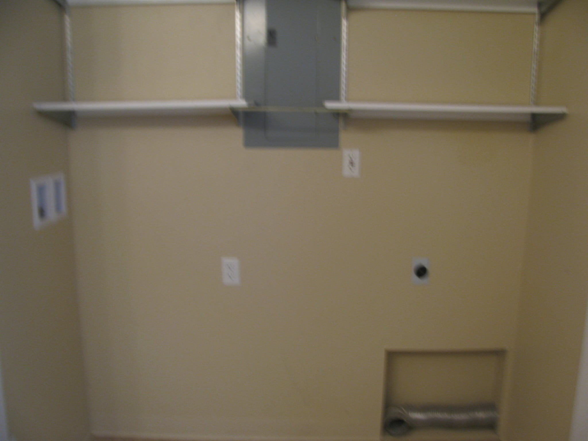 LAUNDRY HOOK UP - 1561 W Southern Ave